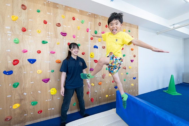 体育、サッカー、チアダンス教室運営